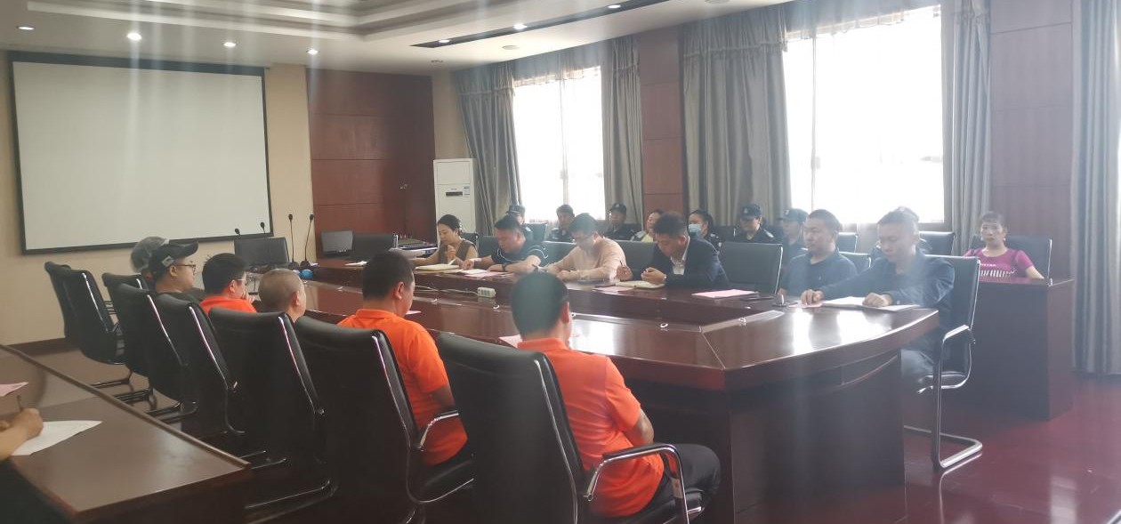 花溪校区保卫处与后勤处联合开展后勤食堂与物业安保工作人员专项培训工作会议